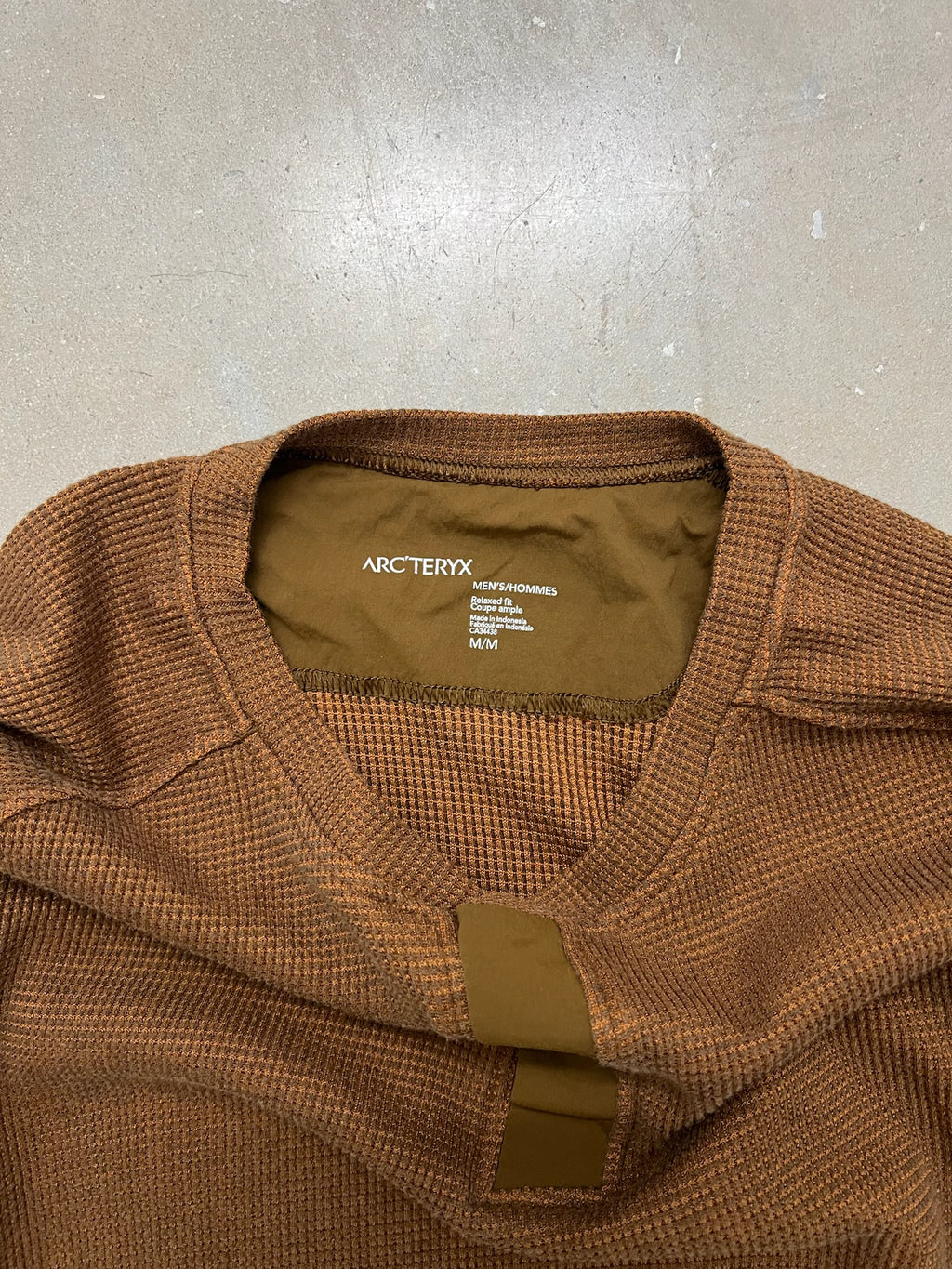 Brown Arc’terx Thermal Long Sleeve - M