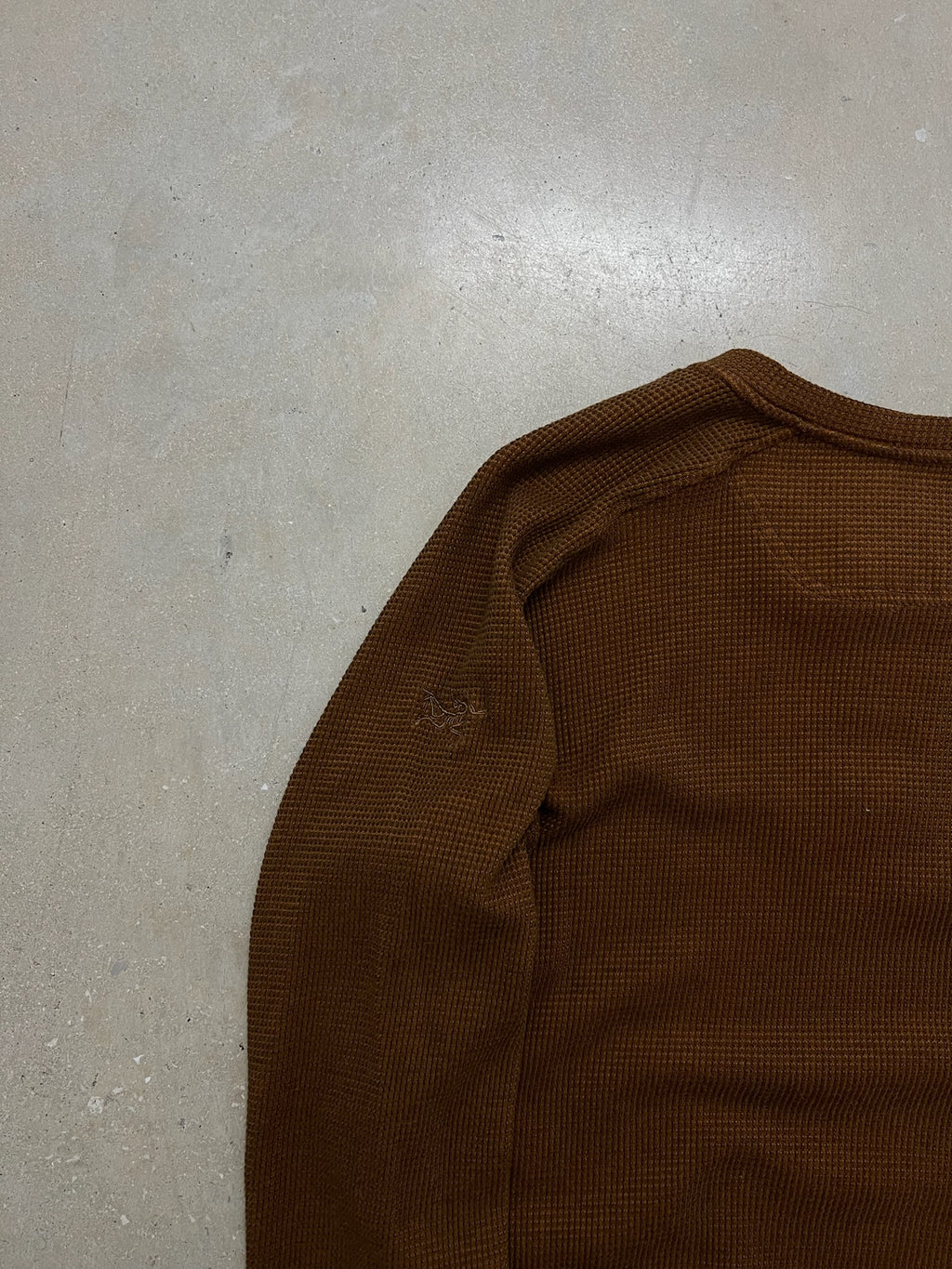 Brown Arc’terx Thermal Long Sleeve - M