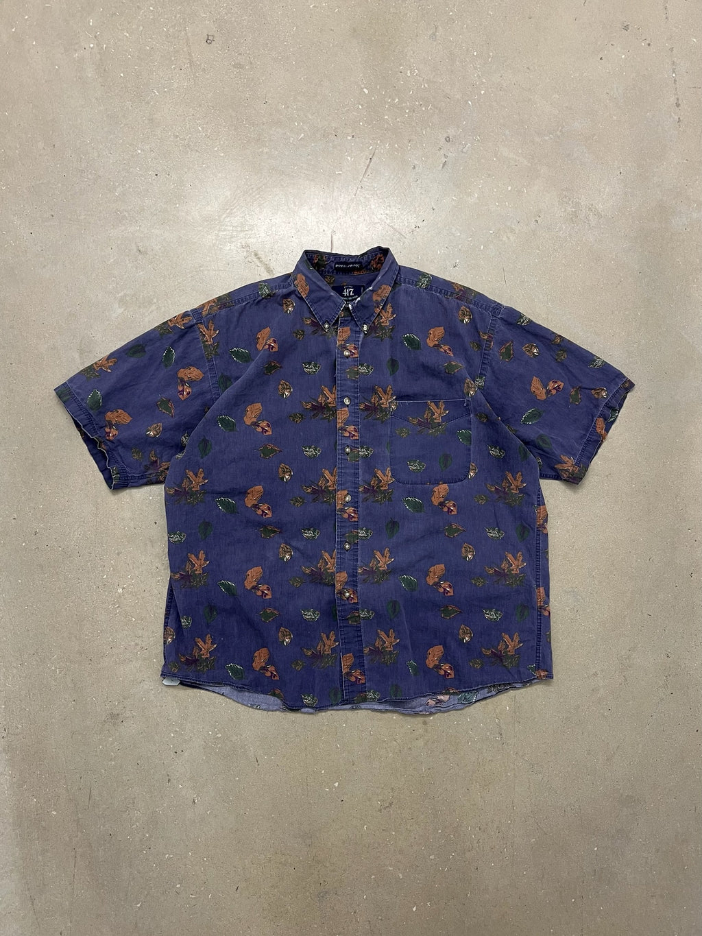 Vintage Van Heusen Button Up - L