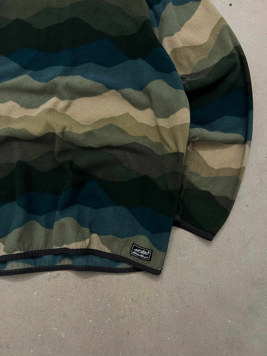 Eddie Bauer Mountain Pattern Fleece - L